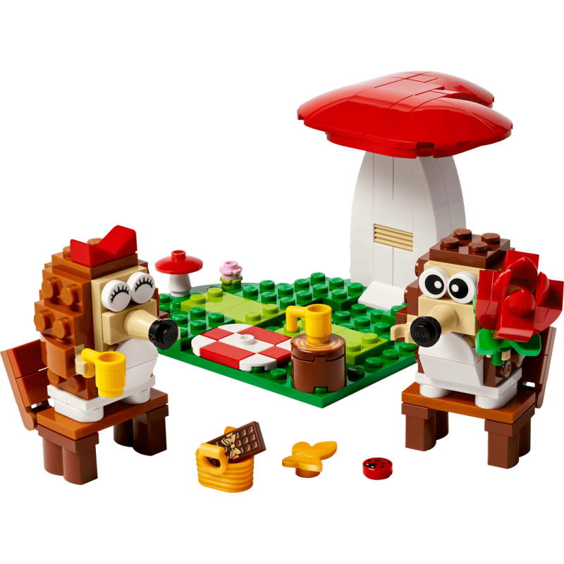LEGO Hedgehog Picnic Date (40711)