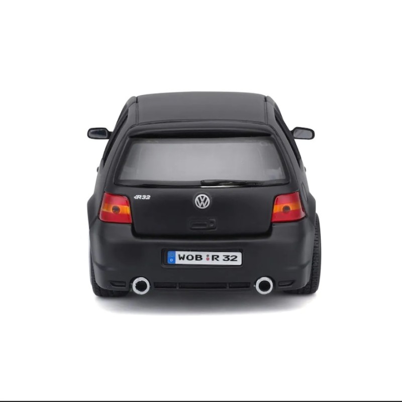 Maisto Volkswagen Golf R32 - 1:24